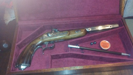 Un amigo me a pedido que ponga estas armas en venta.
Yo solo pongo el mensaje , la venta la hace el , 01