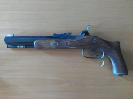 Vendo pistola de avancarga MENDI en calibre .45
En buen estado con sus piezas originales. No se de que 01