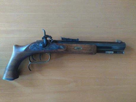 Vendo pistola de avancarga MENDI en calibre .45
En buen estado con sus piezas originales. No se de que 00