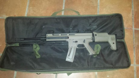 Hola buenas, vendo esta carbina por 850 euros,el arma la compre por capricho y esta en perfectas condiciones, 00