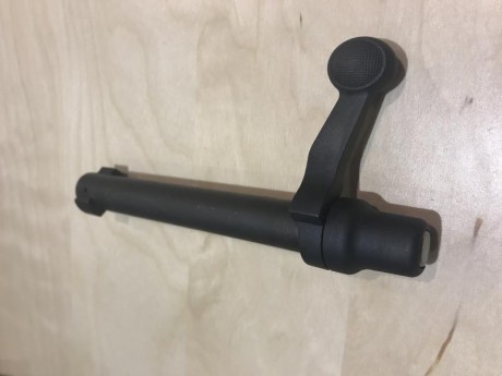 Vendo con muy poco uso este magnífico rifle ya que he de hacer hueco en el armero para adquirir 
He tirado 21