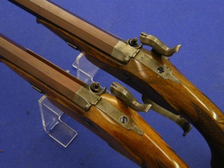 Voy a colocar unas fotos de un arma larga alemana de llave de mecha del siglo XVI. 102