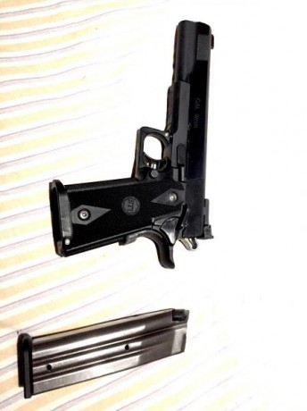 LES BAER CUSTOM STI. Perfecto estado. 6 pulgadas un arma liviana perfecta para precision. 
Es una joya 01
