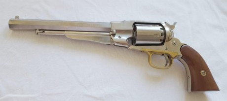 .

VENDO CONJUNTO en buen estado:

  Revolver F.lli Pietta, Modelo 1858 New Army, calibre.44 Acero Inoxidable 01