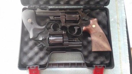 Vendo dos revolveres erma Egr 77 con Ptb 233, estan en perfecto estado, uno con cañon de 4 pulgadas y 02
