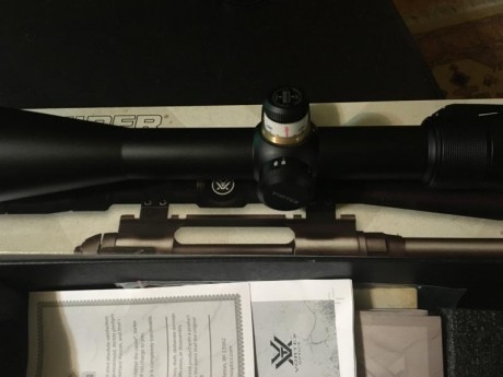 Vendo este visor  solo usado para poner en tiro un rifle en galeria y hacer fotos, ninguna marca, ni rastro 02