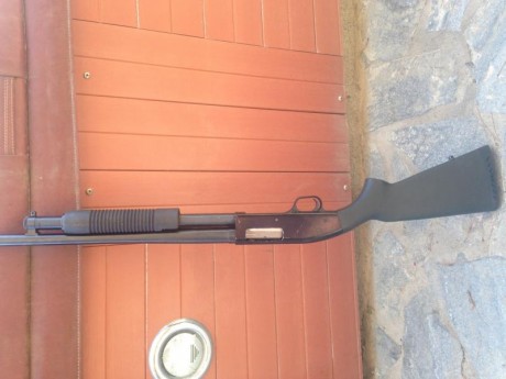   Pongo a la venta mi Maverick 88 con cañón corto, si no me equivoco de 47cm.
La vendo por no darle uso 01