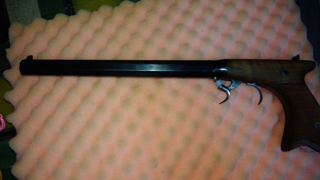 Hola, vendo esta pistola underhammer cal 41 de ARSA, la cacha esta picada para mejor agarre.
Esta pistola 02