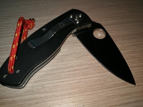 Navajas Spyderco.

Modelo Resilence:

Cuchillo Spyderco Resilience abierta Longitud 24 cm
longitud 13,5 02
