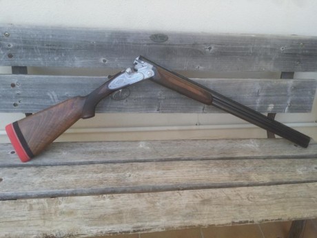 Beretta s2 caza en muy buen estado, dos gatillos primero articulado, 71 cms cañon 4 y 2 estrellas. Aceros 12
