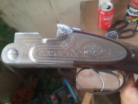 Beretta s2 caza en muy buen estado, dos gatillos primero articulado, 71 cms cañon 4 y 2 estrellas. Aceros 10
