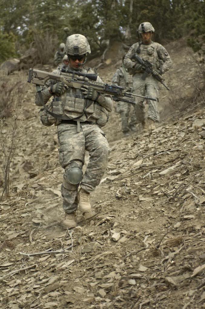 Parece que los militares españoles tienen buena preparación en lo de combate real...
 http://www.libertaddigital.com/nacional/toda-la-unidad-estaba-empenada-en-combate-el-propio-capitan-abria-fuego-1276370628/ 50