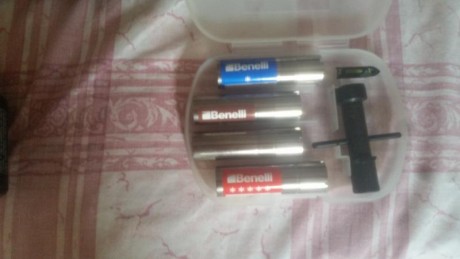 Vendo escopeta benelli vinci, en muy buen estado..
notivo de venta es querer comprar un rifle,
La escopeta 01