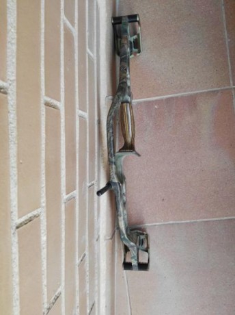 Vendo este cuerpo de arco + las palas de polea de la marca Hoyt Reflex.

Se entrega, lo que es el cuerpo 10