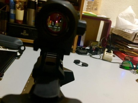 Punto rojo en perfecto estado tecnologia led que proporciona una duracion de la bateria de 50.000h y una 10