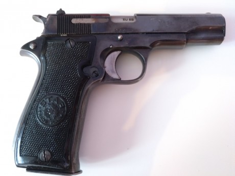 Hola.
Por otro proyecto vendo mi querida pistola Star S de la Policía Armada (por supuesto inutilizada) 01