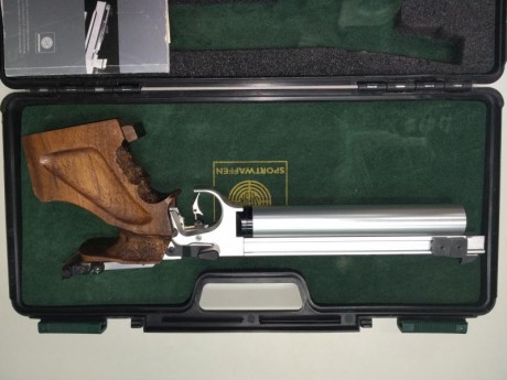 Vendo pistola de aire Steyr lp-10 silver, comprada en el 2008, la pistola se encuentra en Teruel, se puede 01
