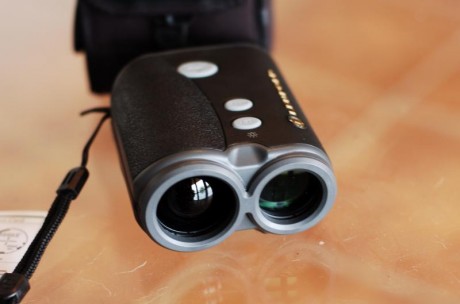 Vendo Telémetro o medidor de distancia de marca Leupold RX IV TBR con una distancia maxima de 1500 yard 00