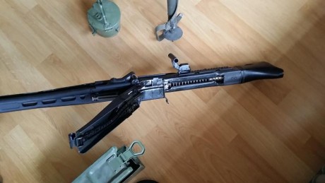 Vendo esta MG53, la MG42 yugoslava Produzze44, NUEVA, Inutilizada conforme a la antigua normativa británica 01