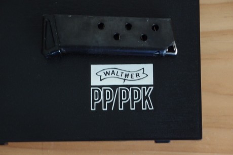  CAJA VENDIDA.

Solamente cargador: 27€ destino peninsular inclido. 

Cargador 9mm corto para pistola 01