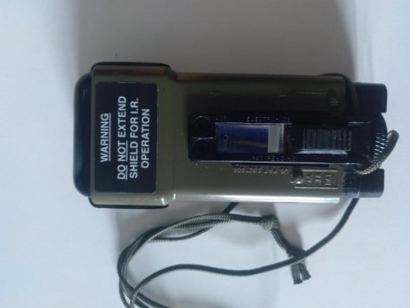 Vendo esta linterna estroboscópica utilizada por el ejercito americano entre otros.
Está prácticamente 11