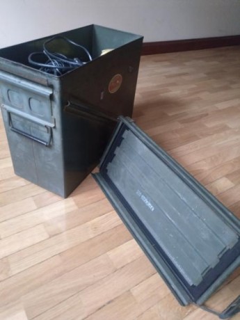 En venta cajón de munición de cañón de avión calibre 20mm 
Tiene sus kilómetros pero está bien, salvo 00
