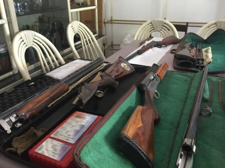 Hola
En Vizcaya o alrrededores, vendo las siguientes armas de mi propiedad.

- FN BROWNING Superpuesta 00