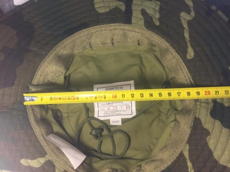 Se vende chanbergo sin estrenar 8 euros
Talla M 01