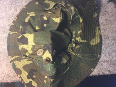 Se vende chanbergo sin estrenar 8 euros
Talla M 00