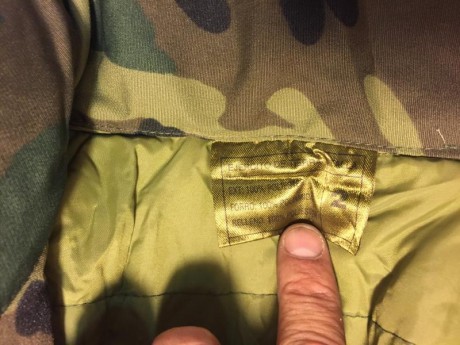 SE vende chaquetón nuevo del ejercito español talla 2 25 euros
Uno vendido, solo queda uno mas 01