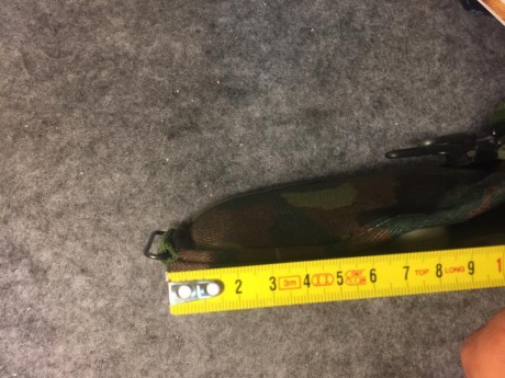 Se vende funda usada en dos ocasiones, esta precticamente nueva, tiene baqueta 01