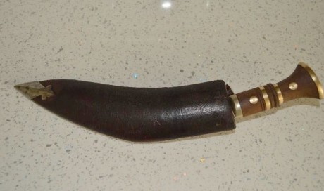 Kukri.Cuchillo Gurka.

Antiguo cuchillo de la India o Kukri, tambien llamado Gurka, creo que es el modelo 01
