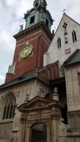 Hola, buenas a todos, os cuento, resulta que me voy un año a vivir a Cracovia , según tengo entendido 70