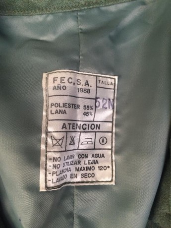 Vendo el siguiente material, portes a cargo del comprador, se encuentran en Murcia.

Bidon de agua 25 20