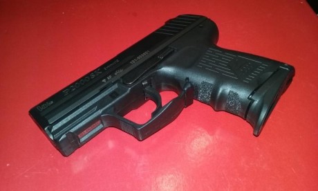 Vendo Pistola HK P2000 SK calibre 9mm, está guiada con Licencia A, está como nueva tan solo estrenada, 00