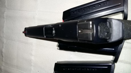 Sw mp9 pro series com unos 4000 disparos. Funda ipsc pako holster. 5 cargadores (uno de ellos de 20 tiros). 02