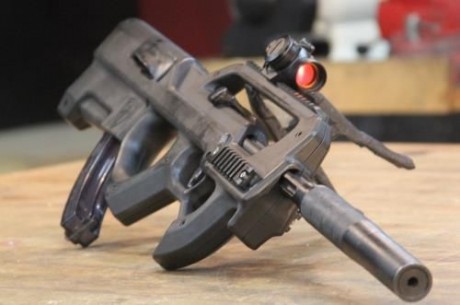 Hola . Estoy buscando  un fn p90 airsoft  , no me importa  si  funciona  o no  sólo  que este entero , 10