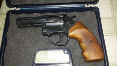 Hola foreros, un compañero vende un revolver flober de 6 mm, el arma esta en Ciudad Real, pide por ella 00