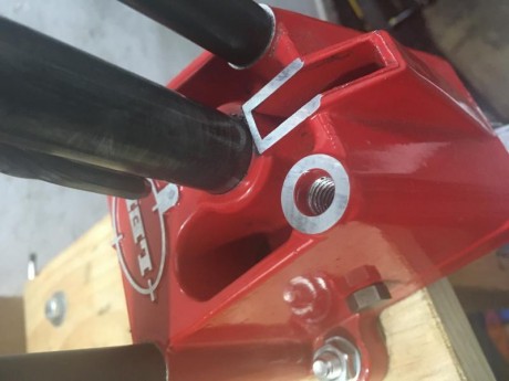   Vendo prensa Lee Pro 1000 con dais 9mm y  con repuestos
  
  Retirada de la venta
     
   Salu2 40
