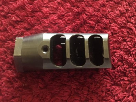 Hola, el otro día un armero me enseñó un rifle que estaba a bastante buen precio y al tacto y primera 121