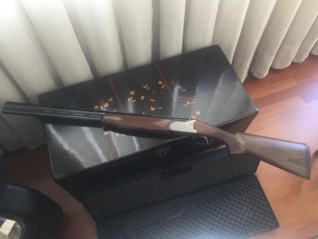 Se vende esta escopeta en estado perfecto, nunca ha estado en el campo ni en el foso, me la quede hace 02