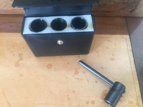 Se vende esta escopeta en estado perfecto, nunca ha estado en el campo ni en el foso, me la quede hace 00