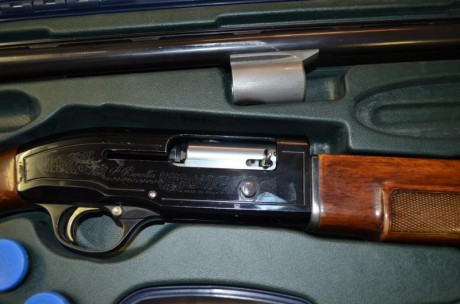 Vendo semiautomatica Beretta 303 con 5 polichokes
Está impecable con su maleta pido por ella 300 euros 00
