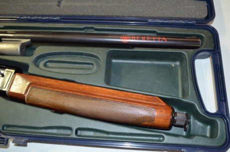 Vendo semiautomatica Beretta 303 con 5 polichokes
Está impecable con su maleta pido por ella 300 euros 11