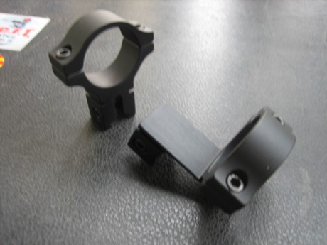 Carabina CZ 200 Colour 4,5 16 J , 1 Regulado y uno para recámbios. adaptador de silenciador UNF , gatillo 30
