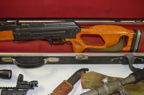 vendo dragunov con todo su equipamiento : portacargadores  con la baqueta , 3 cargadores de 10 tiros y 21