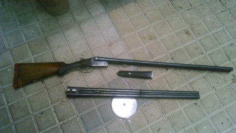 Vendo escopeta VICTOR SARASQUETA.
Modelo PR,calibre 12.Conservada,en perfecto estado e impecable.
Media 01