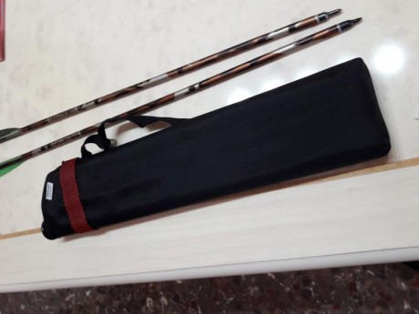 Vendo arco hoyt raptor diestro, apertura regulable de 27 a 29 y de 55 a 70 on. Muy potente listo para 10