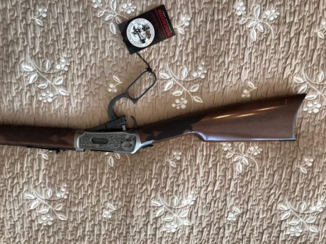 Hola.  Vendo winchester conmemorativo del bicentenario de su creador. Impecable. Armazón y casquillo del 10