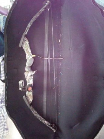 Saludos.... Cambio arco de Poleas PSE ThunderFlite Express en Mossy Oak, Absolutamente nuevo. Se compró 02